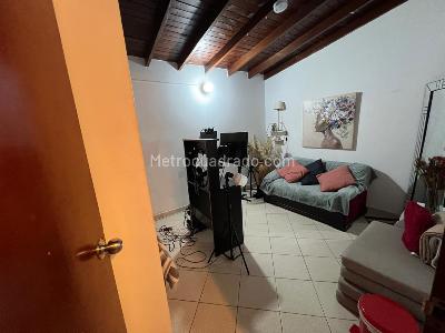 Casa en venta en Estadio, Medellín · foto 8 de 14