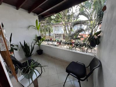 Casa en venta en Estadio, Medellín · foto 9 de 14