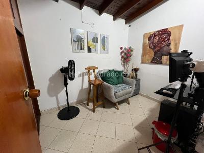 Casa en venta en Estadio, Medellín · foto 10 de 14