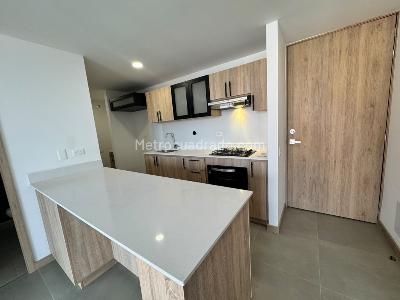 Apartamento en arriendo en San Antonio, Rionegro · foto 3 de 16