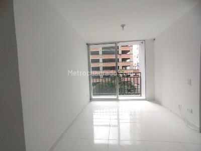 Apartamento de 2 alcobas en arriendo en La Doctora, Sabaneta, 65 m² · foto 2 de 12