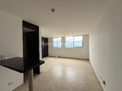 Apartaestudio en arriendo en Villa Hermosa, Medellín, 35 m² · foto 3 de 5