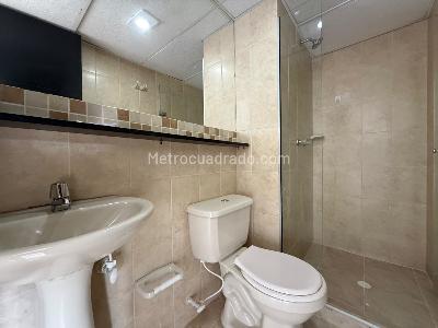 Apartaestudio en arriendo en Villa Hermosa, Medellín, 35 m² · foto 4 de 5