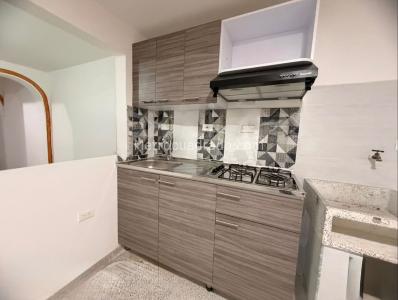 Apartamento de 2 alcobas en arriendo en Manrique Central 1, Medellín, 45 m² · foto 2 de 13