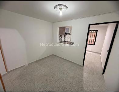 Apartamento de 2 alcobas en arriendo en Manrique Central 1, Medellín, 45 m² · foto 6 de 13
