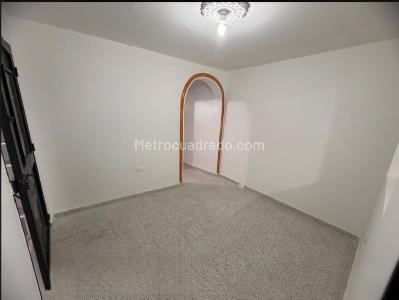 Apartamento de 2 alcobas en arriendo en Manrique Central 1, Medellín, 45 m² · foto 7 de 13