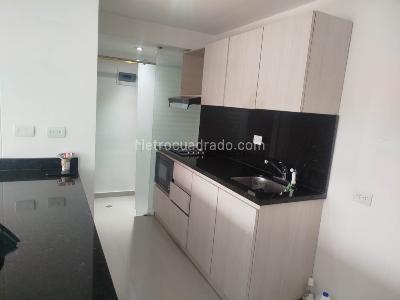 Apartamento de 3 alcobas en venta en San German, Medellín, 72 m² · foto 2 de 14