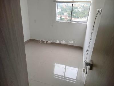 Apartamento de 3 alcobas en venta en San German, Medellín, 72 m² · foto 5 de 14