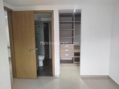 Apartamento de 3 alcobas en venta en San German, Medellín, 72 m² · foto 8 de 14