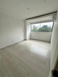 Apartaestudio en venta en Loma De Los Bernal, Medellín, 52 m² · foto 10 de 15