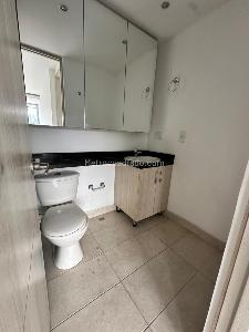 Apartaestudio en venta en Loma De Los Bernal, Medellín, 52 m² · foto 14 de 15