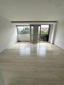 Apartaestudio en venta en Loma De Los Bernal, Medellín, 52 m² · foto 2 de 15