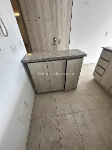 Apartaestudio en venta en Loma De Los Bernal, Medellín, 52 m² · foto 8 de 15