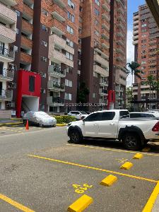 Apartamento de 3 alcobas en arriendo en Calasanz, Medellín, 74 m² · foto 2 de 20