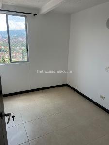 Apartamento de 3 alcobas en arriendo en Calasanz, Medellín, 74 m² · foto 11 de 20