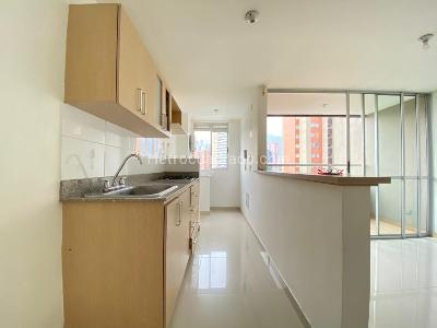 Apartamento de 3 alcobas en arriendo en San Jose, Sabaneta, 77 m² · foto 2 de 17
