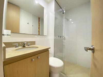 Apartamento de 3 alcobas en arriendo en San Jose, Sabaneta, 77 m² · foto 9 de 17
