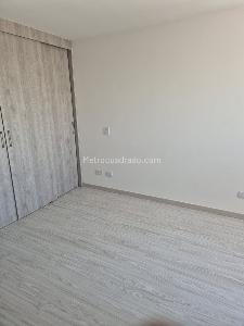 Apartamento de 3 alcobas en arriendo en El Poblado, Medellín, 76 m² · foto 11 de 13