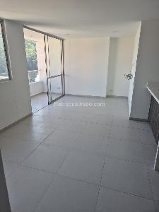 Apartamento de 3 alcobas en arriendo en El Poblado, Medellín, 76 m² · foto 4 de 13