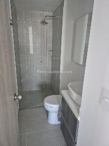 Apartamento de 3 alcobas en arriendo en El Poblado, Medellín, 76 m² · foto 6 de 13