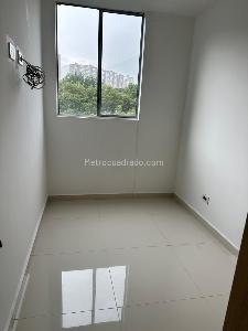 Apartamento de 3 alcobas en venta en Amazonia, Bello, 56 m² · foto 6 de 18