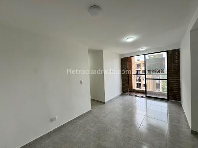 Apartamento en arriendo en Cimarronas, Rionegro · foto 2 de 11