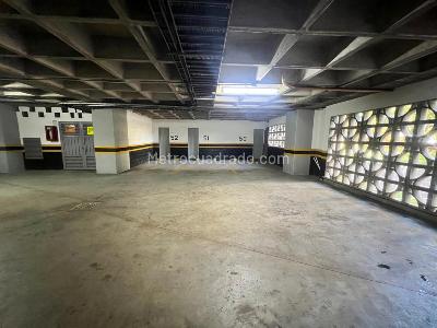 Apartamento de 3 alcobas en arriendo en El Poblado, Medellín, 226 m² · foto 14 de 14
