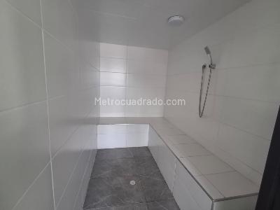 Apartaestudio en arriendo en El Refugio, Cali, 32 m² · foto 16 de 19