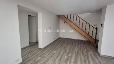 Casa de 5 alcobas en arriendo en Ilarco, Bogotá, 170 m² · foto 8 de 20