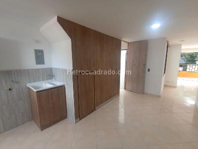 Apartamento en arriendo en La America, Medellín · foto 5 de 17