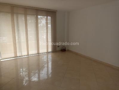 Apartamento en arriendo en La America, Medellín · foto 6 de 17