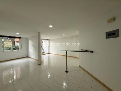 Apartaestudio en arriendo en Loma Del Indio, Medellín, 50 m² · foto 4 de 9