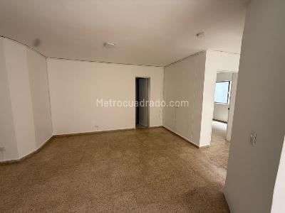 Casa de 3 alcobas en arriendo en Los Pinos, Medellín, 190 m² · foto 3 de 17