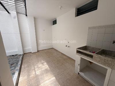 Casa de 3 alcobas en arriendo en Los Pinos, Medellín, 190 m² · foto 9 de 17