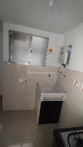 Apartamento de 3 alcobas en arriendo en Los Colores, Medellín, 83 m² · foto 2 de 20