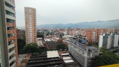 Apartamento de 3 alcobas en arriendo en Los Colores, Medellín, 83 m² · foto 8 de 20