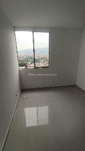 Apartamento de 3 alcobas en arriendo en Los Colores, Medellín, 83 m² · foto 15 de 20