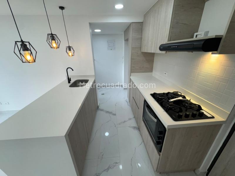 Bright 2-Bedroom Apartment with Great Views in Maria Auxiliadora