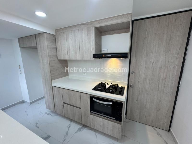 Bright 2-Bedroom Apartment with Great Views in Maria Auxiliadora - 3