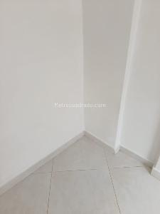 Casa de 4 alcobas en arriendo en Campo Valdes 1, Medellín, 52 m² · foto 2 de 20