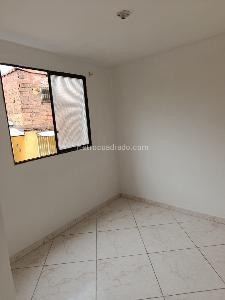 Casa de 4 alcobas en arriendo en Campo Valdes 1, Medellín, 52 m² · foto 9 de 20