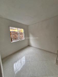 Casa de 4 alcobas en arriendo en Campo Valdes 1, Medellín, 52 m² · foto 14 de 20