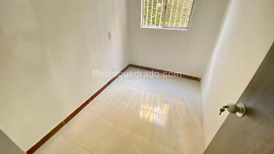 Apartamento de 3 alcobas en venta en Cabecera Urbana San Cristobal, Medellín, 46 m² · foto 10 de 10