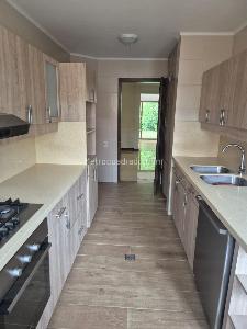 Casa de 3 alcobas en arriendo en Los Balsos, Medellín, 217 m² · foto 8 de 20