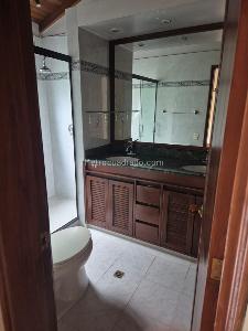 Casa de 3 alcobas en arriendo en Los Balsos, Medellín, 217 m² · foto 16 de 20
