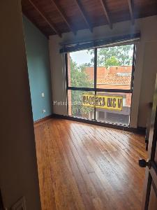 Casa de 3 alcobas en venta en Los Balsos, Medellín, 217 m² · foto 19 de 20