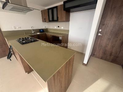Apartamento de 2 alcobas en arriendo en San Antonio, Rionegro, 74 m² · foto 2 de 10