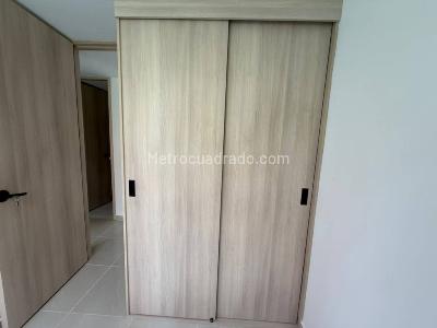 Apartamento de 3 alcobas en arriendo en San Antonio De Prado, Medellín, 44 m² · foto 2 de 9