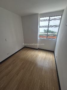 Apartamento de 3 alcobas en arriendo en El Poblado, Medellín, 101 m² · foto 7 de 19