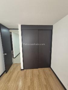 Apartamento de 3 alcobas en arriendo en El Poblado, Medellín, 101 m² · foto 8 de 19